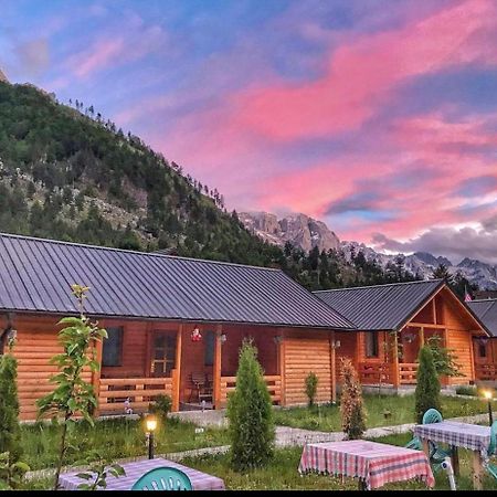 Villas-Freskia Valbona Exteriör bild
