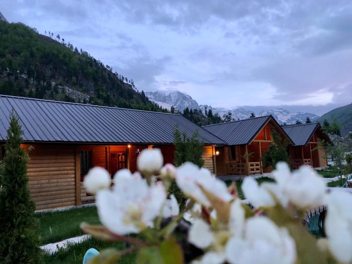 Villas-Freskia Valbona Exteriör bild